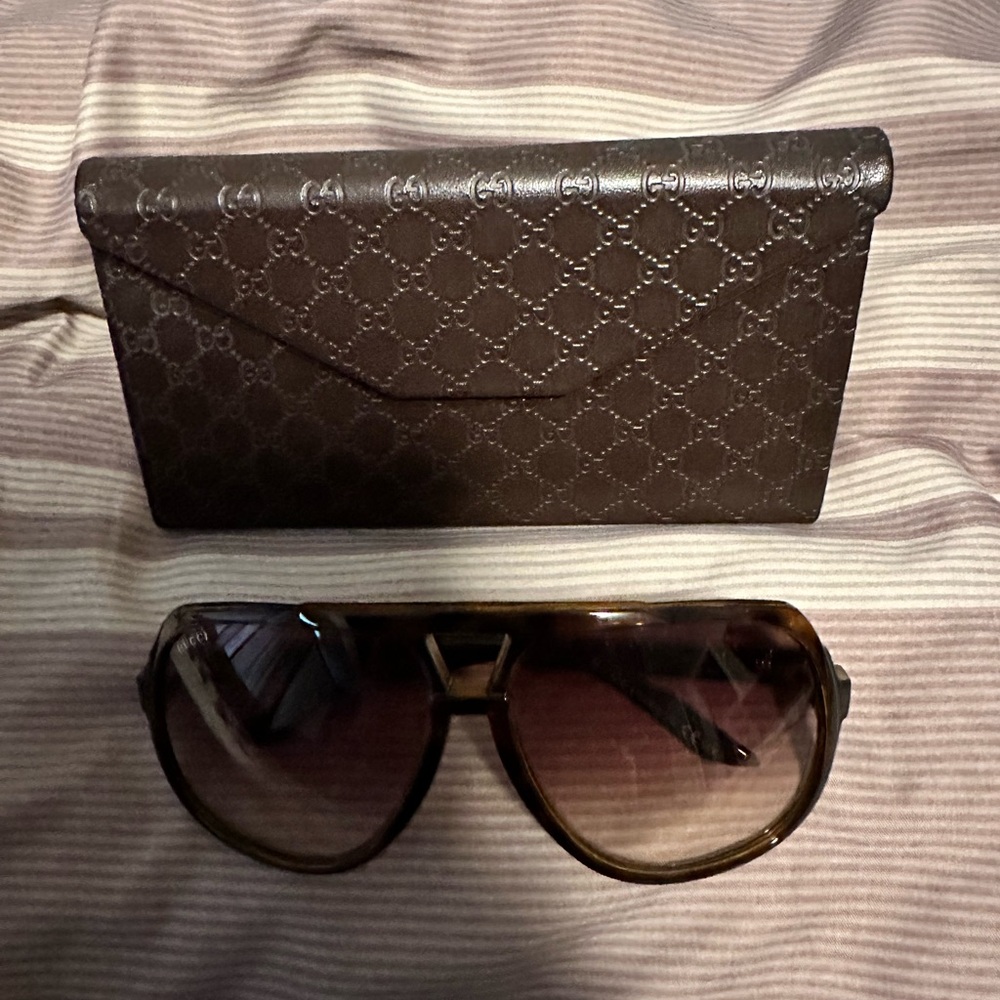 Gucci 1622/S Sunglasses